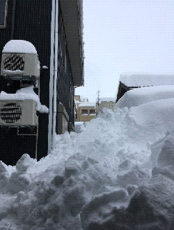 外壁に雪荷重のかかる様2